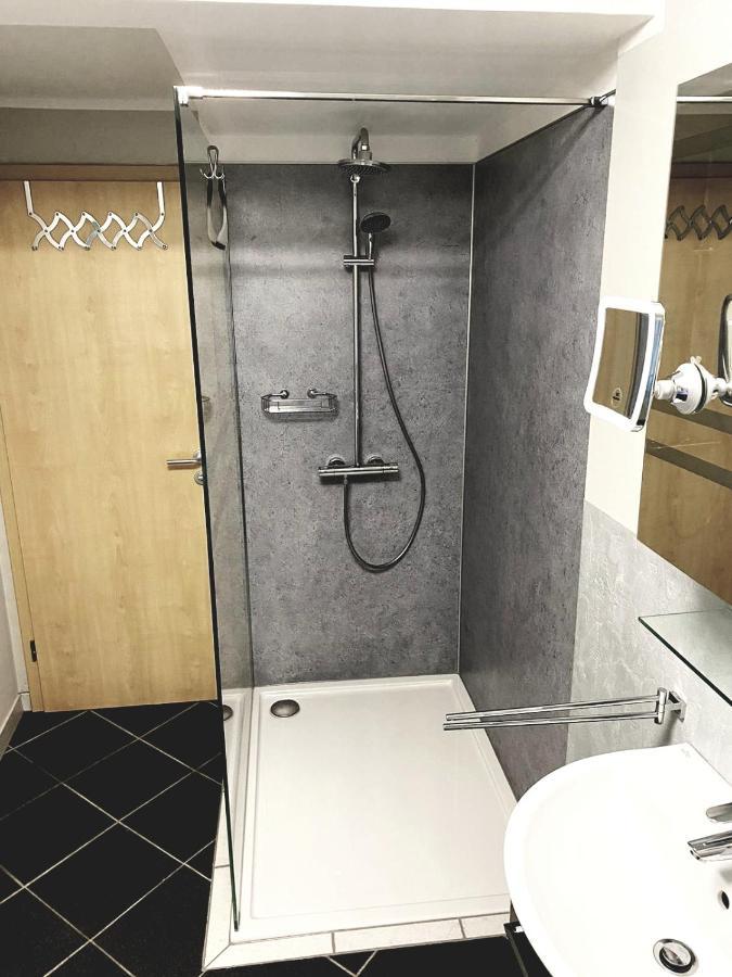 Apartment Schweich-Issel Familie Lentes Neu Renoviert Exteriör bild